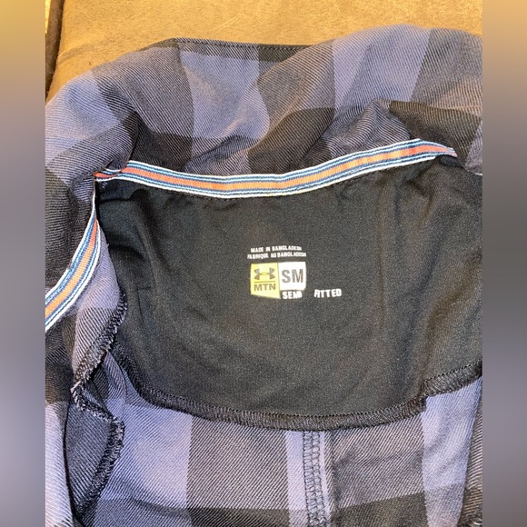 Women’s Small Under Armour black/navy plaid zip up - Picture 5 of 5